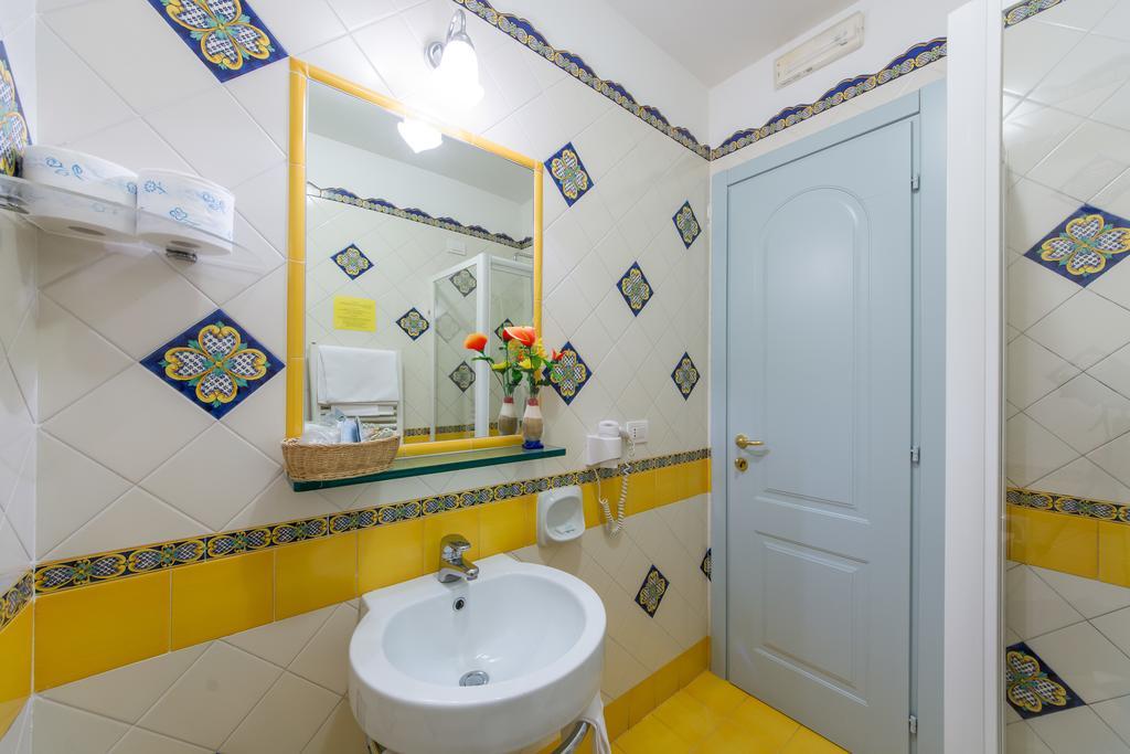 Meuble Casa Mannini Rooms Maiori Exterior photo